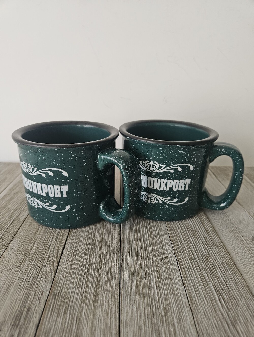 Pair of Kennebunkport 3.5" Green Speckled Enamel Caffee Mugs Tea Cup SetPre-ow